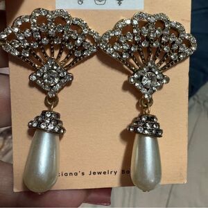 Elegant vintage Gold and Silver Fan-Shaped Pearl Earrings